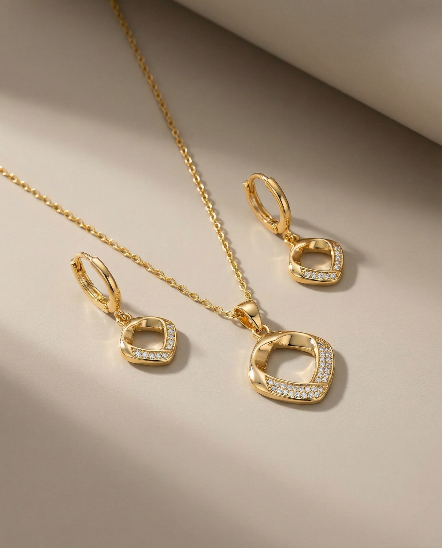 Gold Jewelry Set